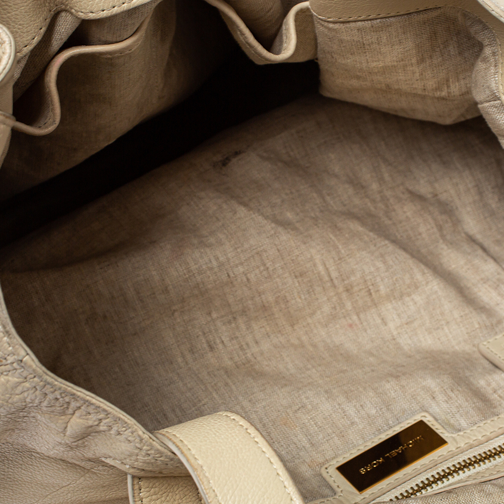 MICHAEL KORS Cream Leather Buckle Side Pocket Shoulder Bag - Picture 8 of 9